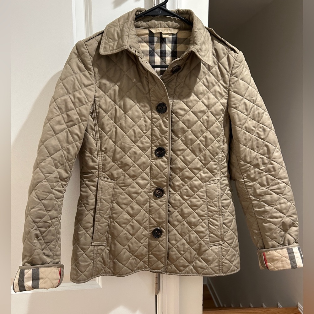 BURBERRY WOMENS SIZE SMALL LIGHT PUFFER AUTHENTIC MINT CONDITION